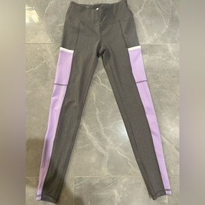 FJ (footjoy) women’s grey and lilac/purple leggings size S